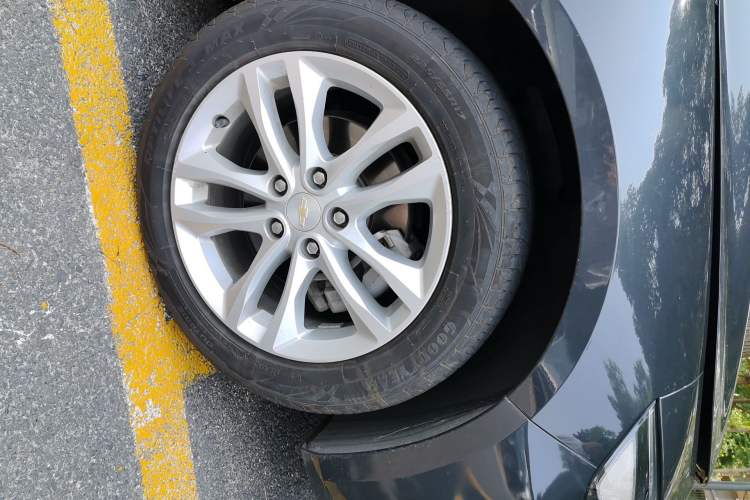 Used Chevrolet Malibu XL 2018 530T Automatic Ruiyi Edition Right Front Wheel Hub