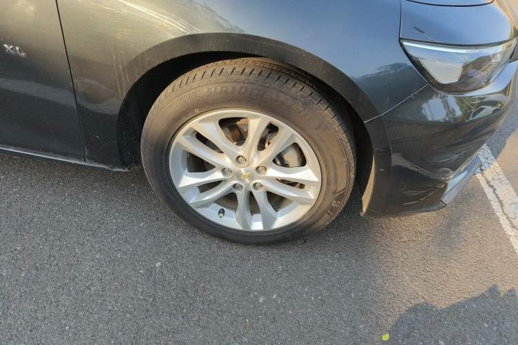 Used Chevrolet Malibu XL 2018 530T Automatic RuiChi Edition Right Front Wheel Hub