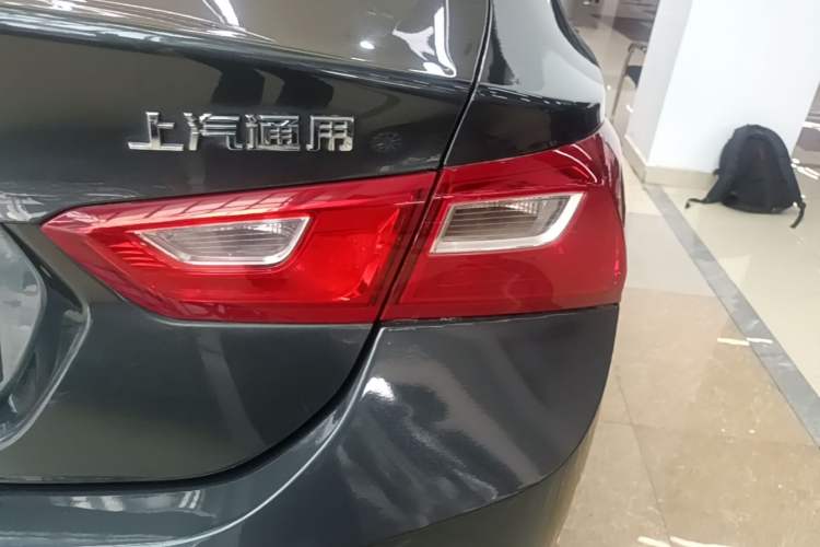 Used Chevrolet Malibu XL 2018 530T Automatic Luxury Edition Right Rear Taillight