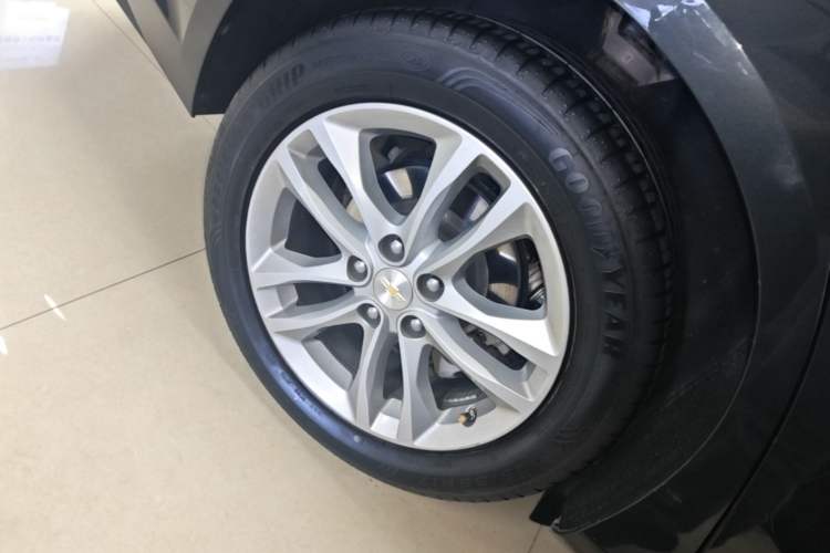 Used Chevrolet Malibu XL 2018 530T Automatic RuiChi Edition Right Rear Wheel Hub