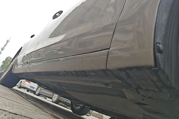 Used Chevrolet Malibu XL 2018 530T Automatic Luxury Edition Right Side Sill