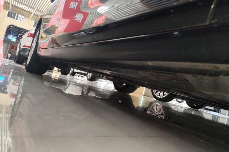 Used Chevrolet Malibu XL 2018 530T Automatic RuiChi Edition Right Side Sill