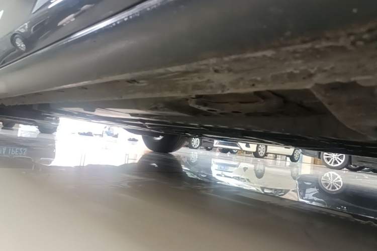 Used Chevrolet Malibu XL 2018 530T Automatic Luxury Edition Right Side Sill