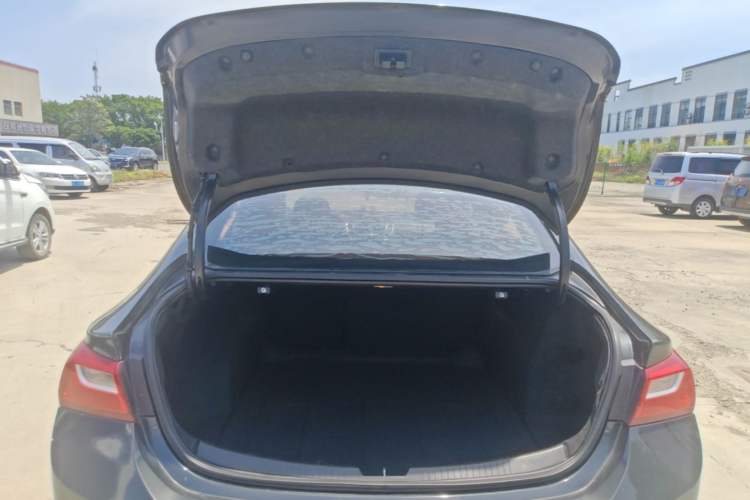 Used Chevrolet Malibu XL 2018 530T Automatic RuiChi Edition Trunk