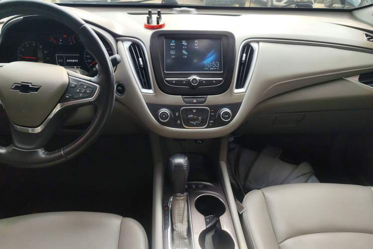 Used Chevrolet Malibu XL 2018 530T Automatic Luxury Edition Audio And AC Panel