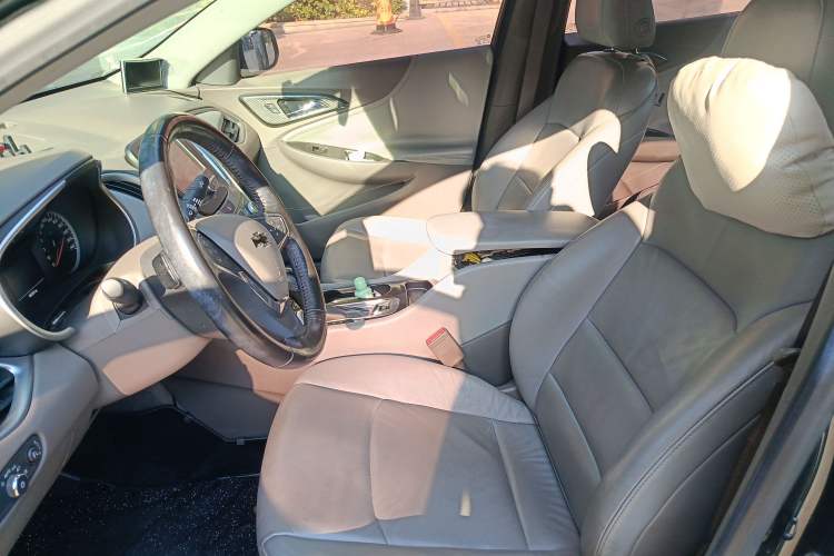 Used Chevrolet Malibu XL 2018 530T Automatic Luxury Edition Left Front Seat