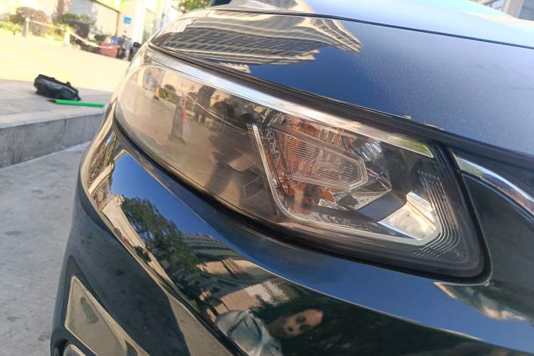 Used Chevrolet Malibu XL 2018 530T Automatic Luxury Edition Right Front Headlight