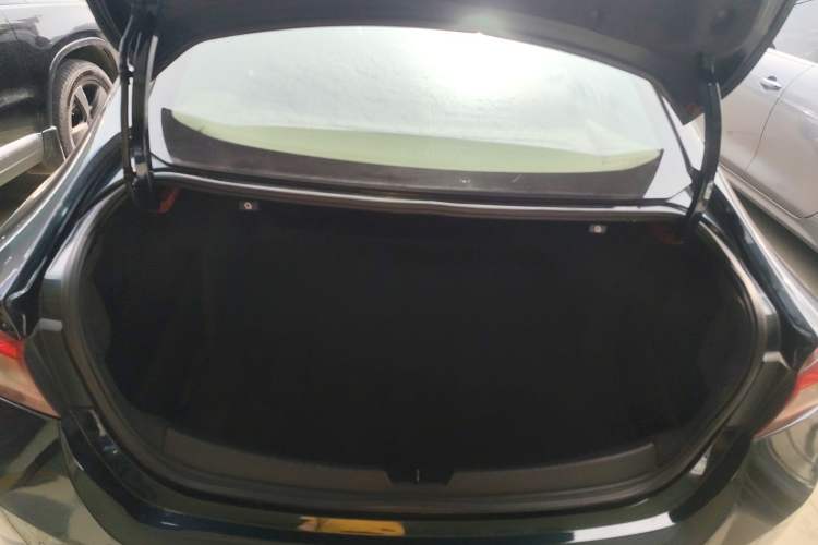 Used Chevrolet Malibu XL 2018 530T Automatic Luxury Edition Trunk