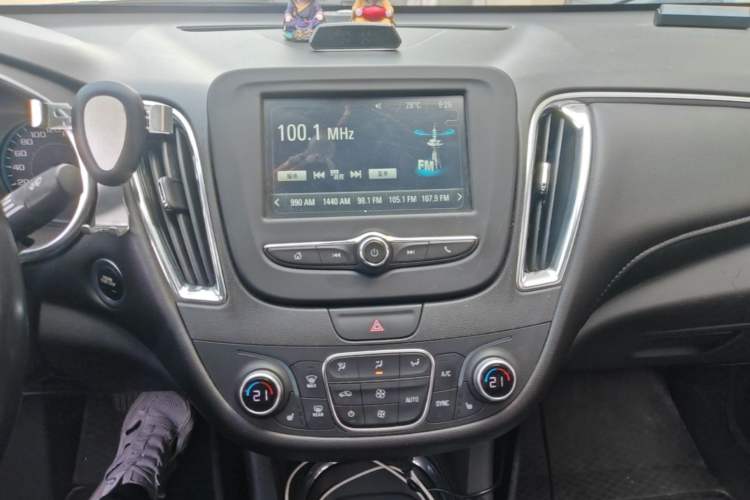 Used Chevrolet Malibu XL 2018 530T Automatic RuiChi Edition Audio And AC Panel