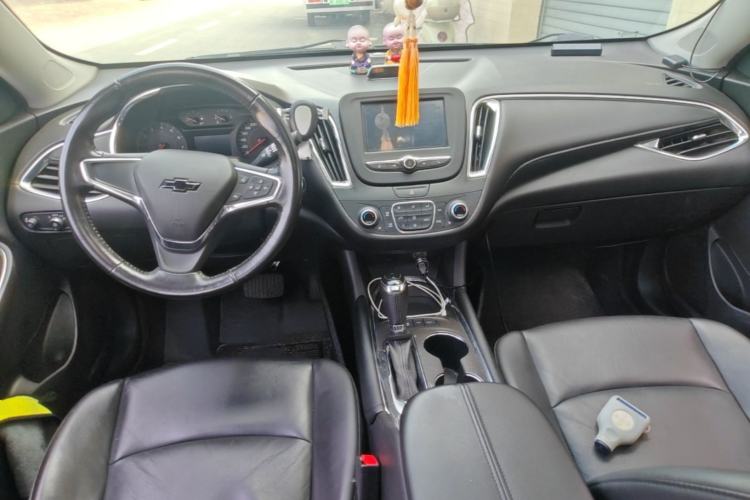 Used Chevrolet Malibu XL 2018 530T Automatic RuiChi Edition Center Console