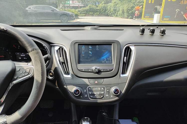 Used Chevrolet Malibu XL 2018 530T Automatic RuiChi Edition Audio And AC Panel