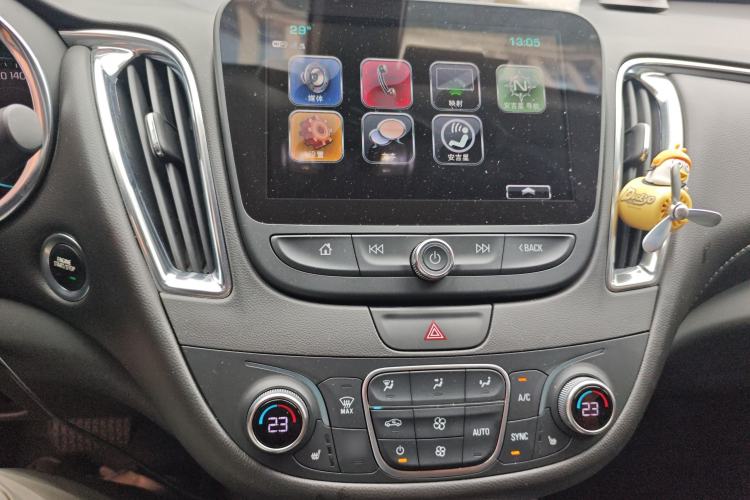 Used Chevrolet Malibu XL 2018 530T Automatic Ruiyi Edition Audio And AC Panel