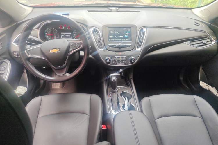 Used Chevrolet Malibu XL 2018 530T Automatic RuiChi Edition Center Console