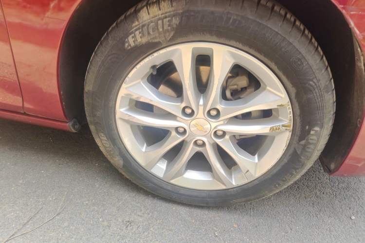 Used Chevrolet Malibu XL 2018 530T Automatic RuiChi Edition Right Front Wheel Hub