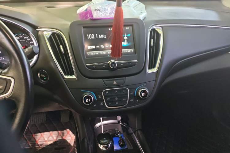 Used Chevrolet Malibu XL 2018 530T Automatic RuiChi Edition Audio And AC Panel