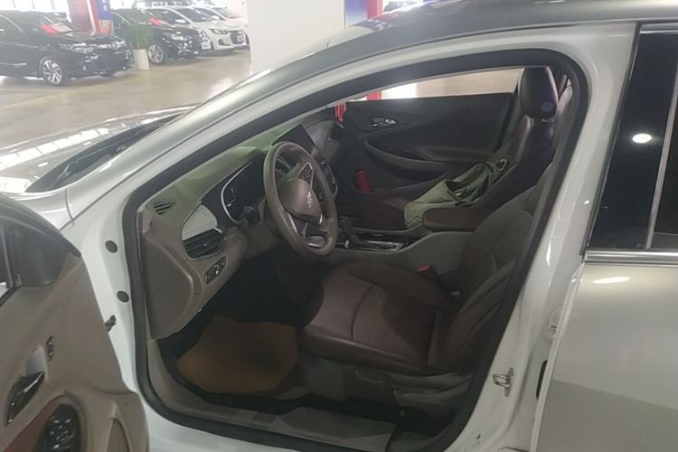 Used Chevrolet Malibu XL 2018 530T Automatic Luxury Edition Driver Seat