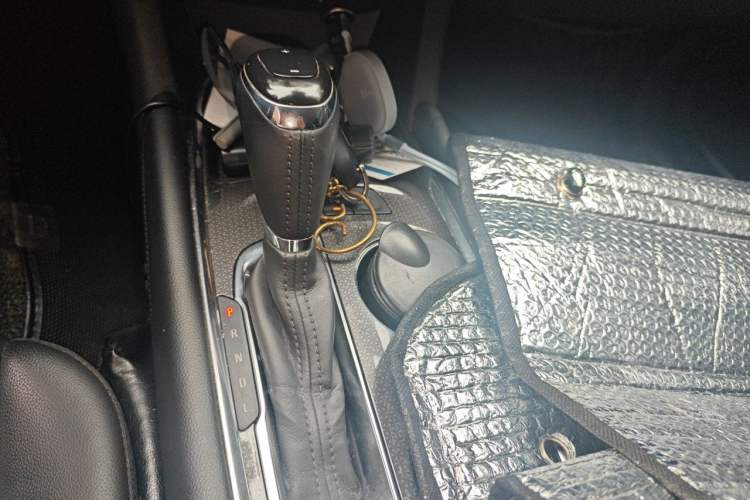 Used Chevrolet Malibu XL 2018 530T Automatic RuiChi Edition Gear Lever