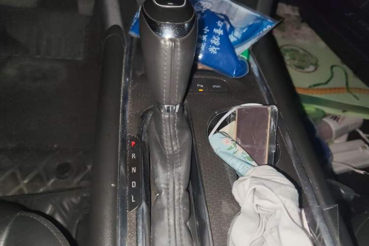 Used Chevrolet Malibu XL 2018 530T Automatic Ruiyi Edition Gear Lever