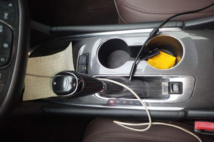 Used Chevrolet Malibu XL 2018 530T Automatic Ruiyi Edition Gear Lever