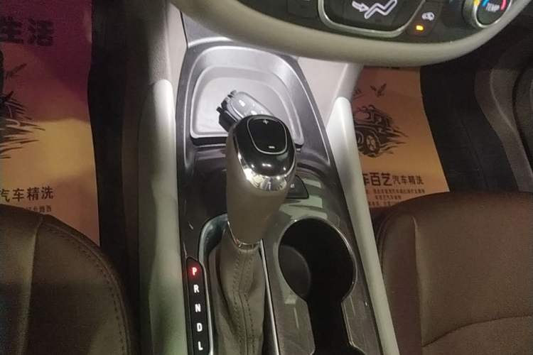 Used Chevrolet Malibu XL 2018 530T Automatic Luxury Edition Gear Lever