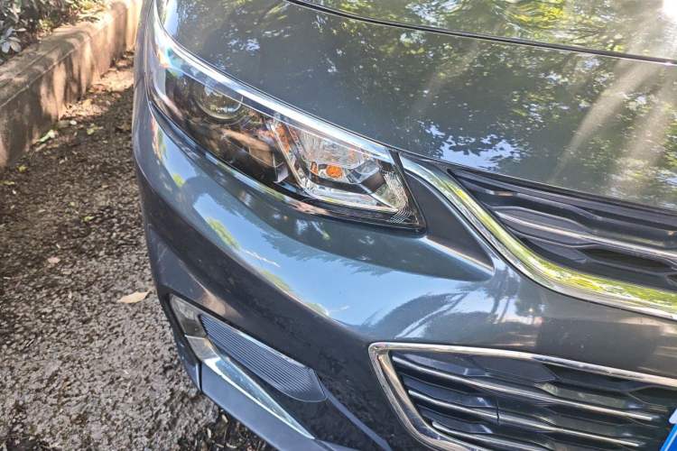 Used Chevrolet Malibu XL 2018 530T Automatic RuiChi Edition Right Front Headlight