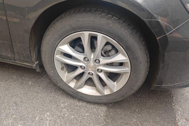 Used Chevrolet Malibu XL 2018 530T Automatic RuiChi Edition Right Front Wheel Hub