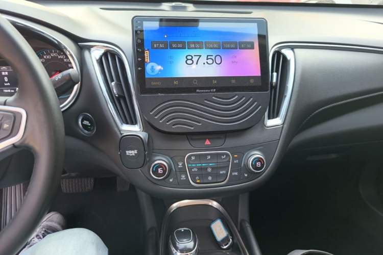 Used Chevrolet Malibu XL 2018 530T Automatic RuiChi Edition Audio And AC Panel