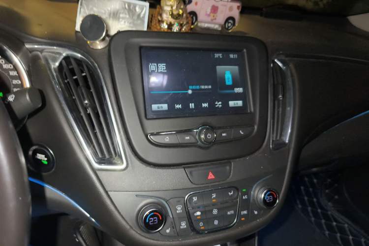 Used Chevrolet Malibu XL 2018 530T Automatic RuiChi Edition Audio And AC Panel