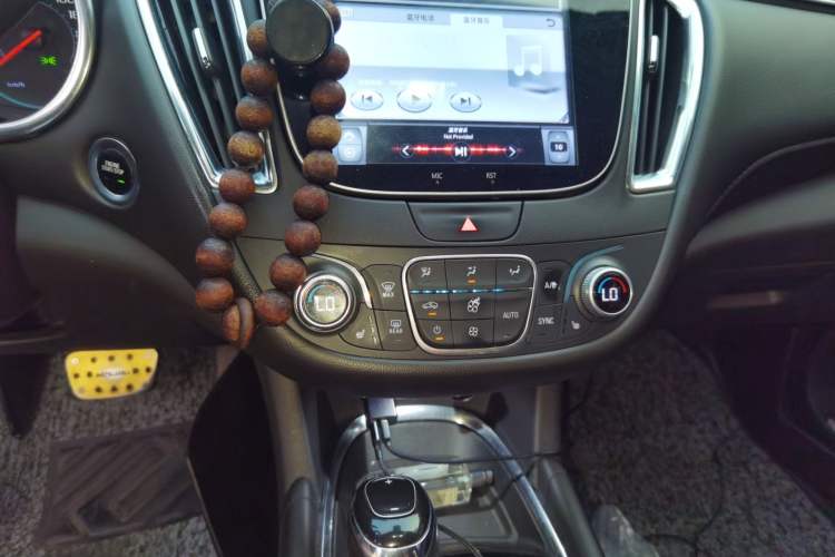 Used Chevrolet Malibu XL 2018 530T Automatic RuiChi Edition Audio And AC Panel