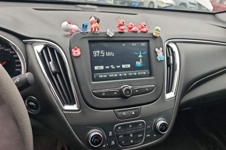 Used Chevrolet Malibu XL 2018 530T Automatic RuiChi Edition Audio And AC Panel