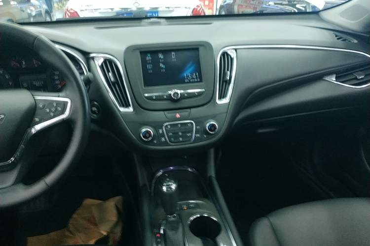Used Chevrolet Malibu XL 2018 530T Automatic RuiChi Edition Audio And AC Panel
