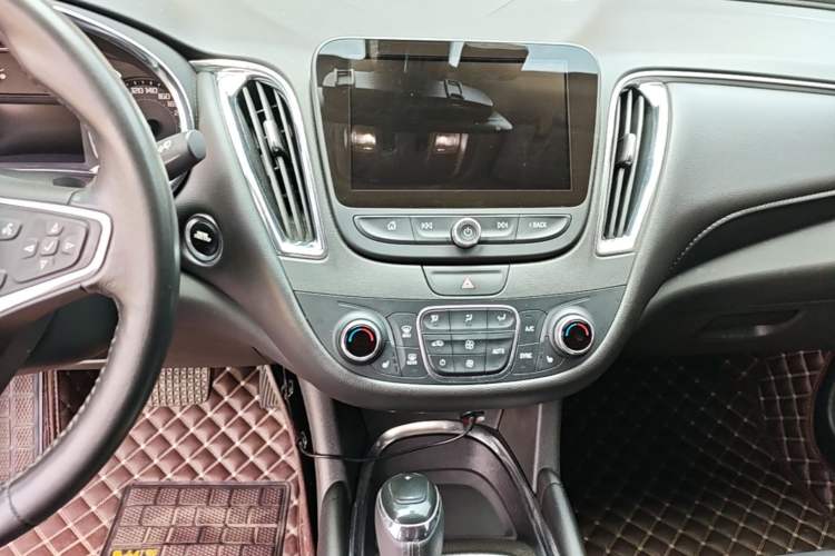 Used Chevrolet Malibu XL 2018 530T Automatic Ruiyi Edition Audio And AC Panel