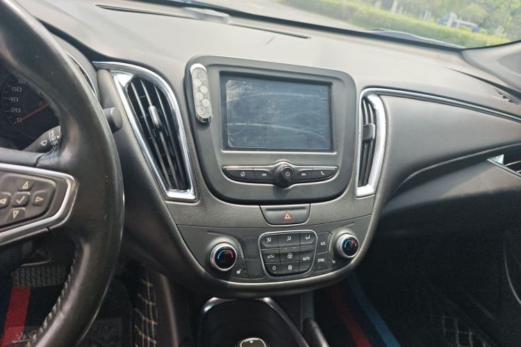Used Chevrolet Malibu XL 2018 530T Automatic RuiChi Edition Audio And AC Panel