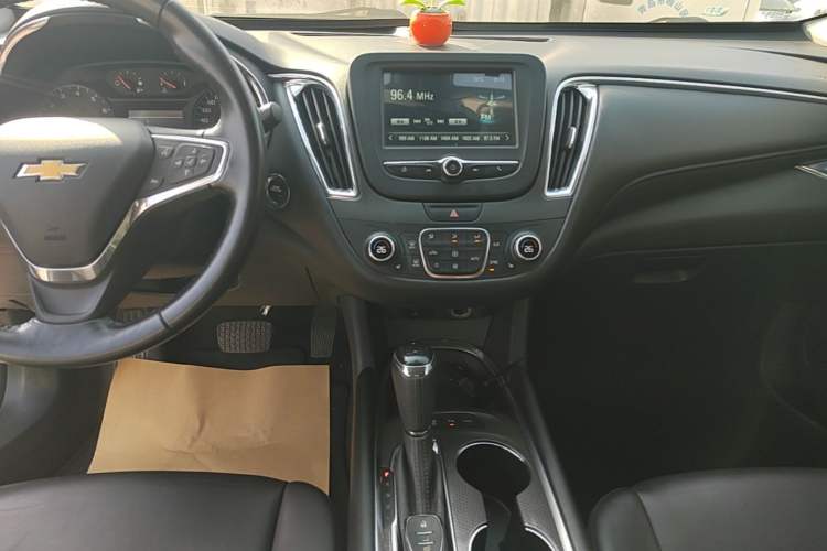 Used Chevrolet Malibu XL 2018 530T Automatic RuiChi Edition Audio And AC Panel