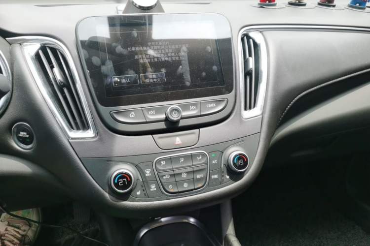 Used Chevrolet Malibu XL 2018 530T Automatic Ruiyi Edition Audio And AC Panel