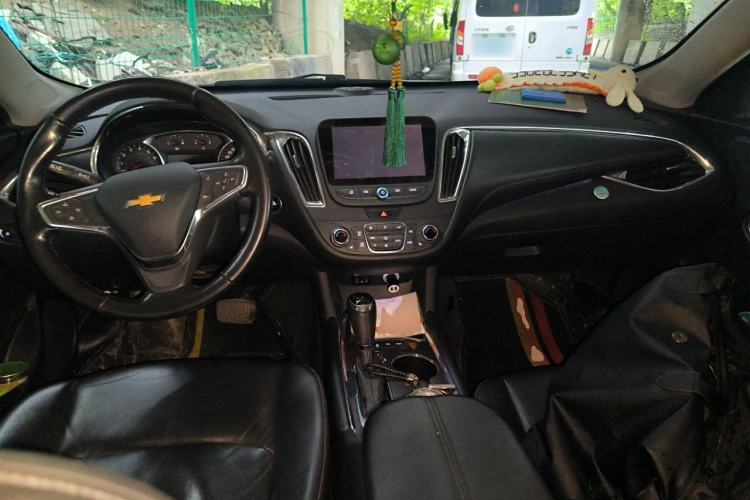 Used Chevrolet Malibu XL 2018 530T Automatic Ruiyi Edition Center Console