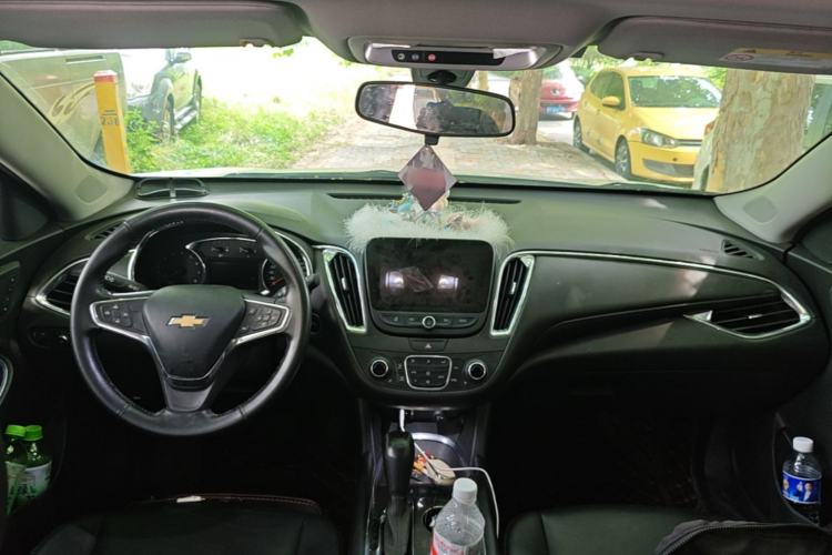 Used Chevrolet Malibu XL 2018 530T Automatic Ruiyi Edition Center Console