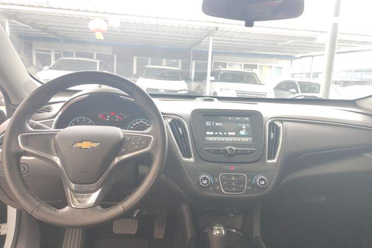 Used Chevrolet Malibu XL 2018 530T Automatic RuiChi Edition Center Console
