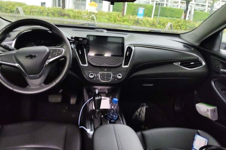 Used Chevrolet Malibu XL 2018 530T Automatic RuiChi Edition Center Console