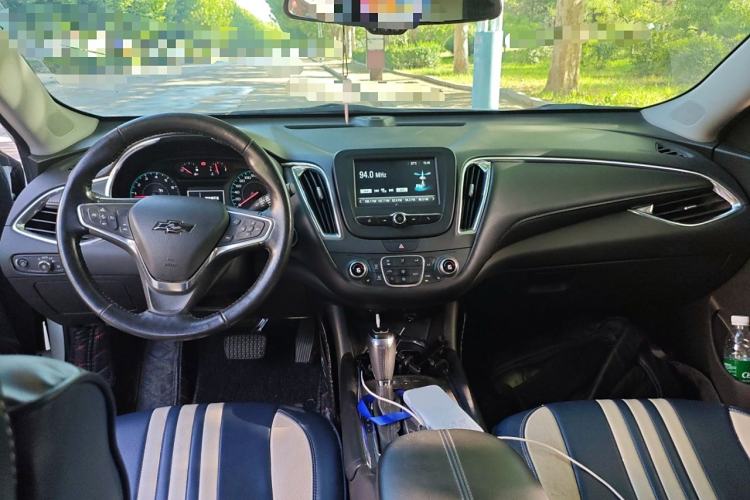 Used Chevrolet Malibu XL 2018 530T Automatic RuiChi Edition Center Console