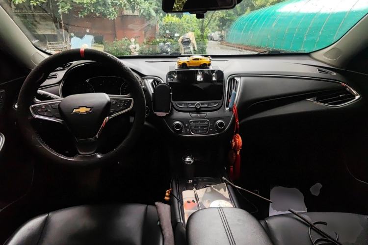Used Chevrolet Malibu XL 2018 530T Automatic Ruiyi Edition Center Console