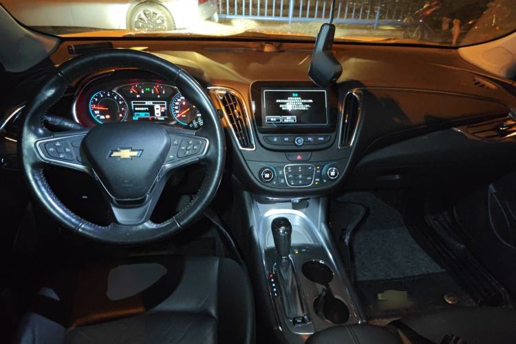Used Chevrolet Malibu XL 2018 530T Automatic Ruiyi Edition Center Console