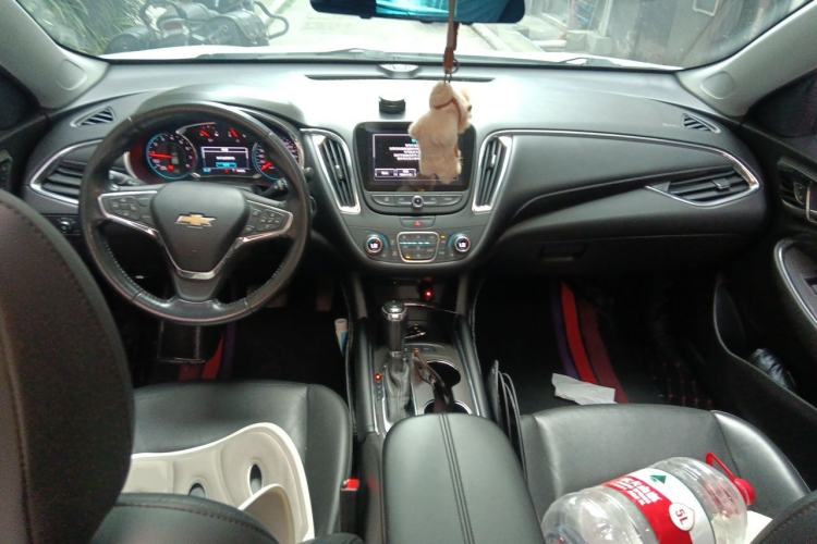 Used Chevrolet Malibu XL 2018 530T Automatic Ruiyi Edition Center Console