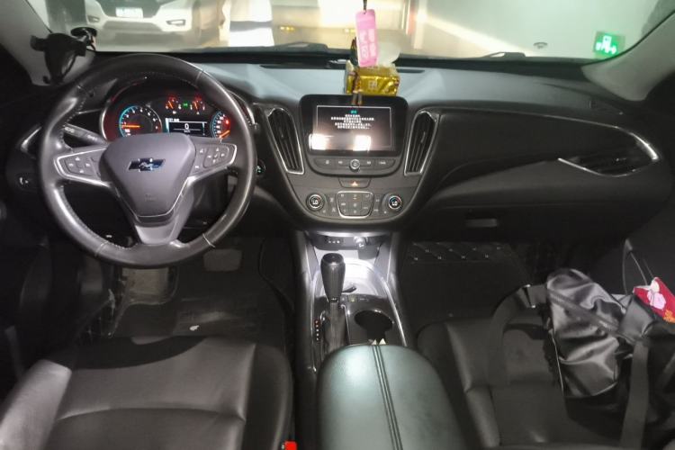 Used Chevrolet Malibu XL 2018 530T Automatic Ruiyi Edition Center Console