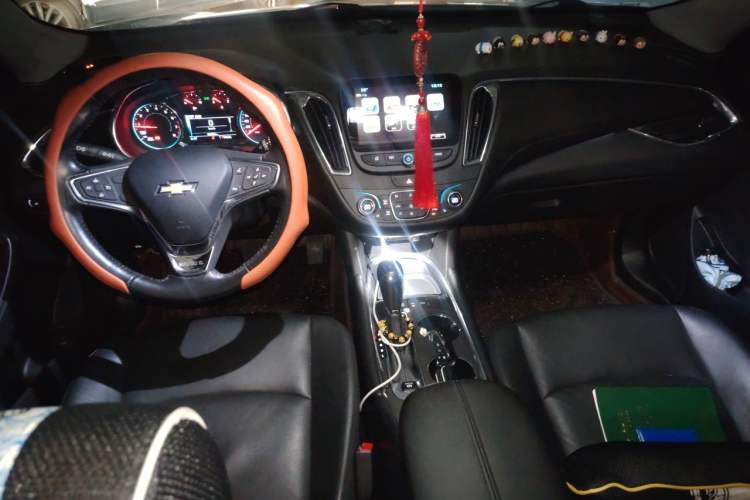 Used Chevrolet Malibu XL 2018 530T Automatic Ruiyi Edition Center Console