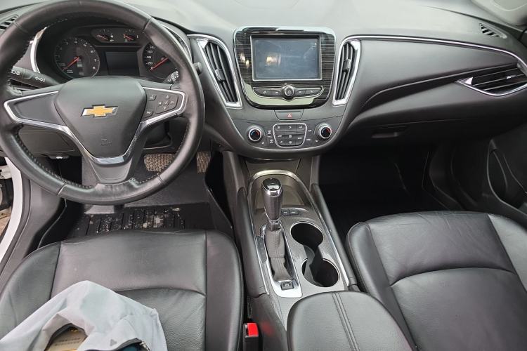 Used Chevrolet Malibu XL 2018 530T Automatic RuiChi Edition Center Console