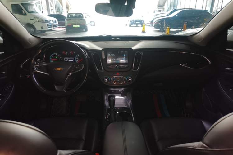 Used Chevrolet Malibu XL 2018 530T Automatic RuiChi Edition Center Console
