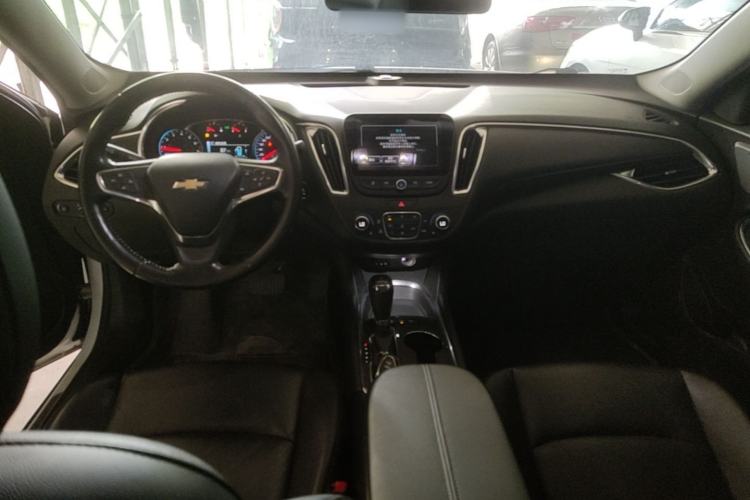 Used Chevrolet Malibu XL 2018 530T Automatic Ruiyi Edition Center Console