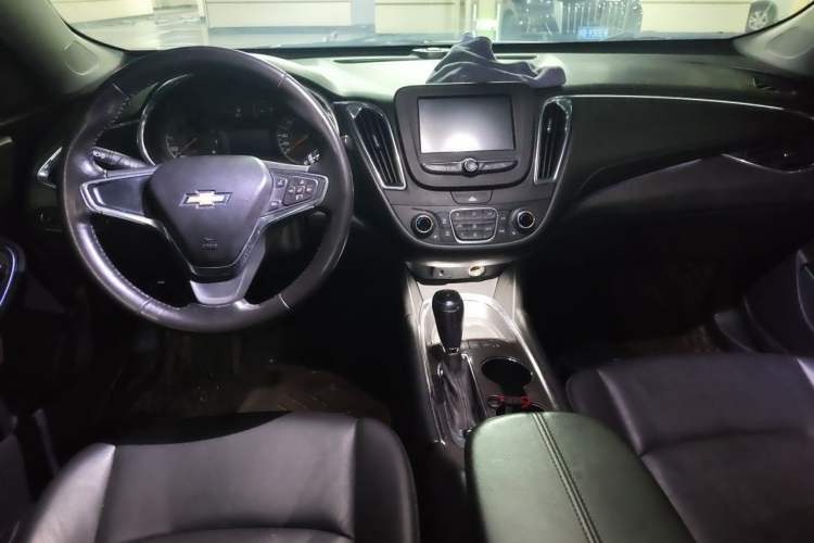 Used Chevrolet Malibu XL 2018 530T Automatic RuiChi Edition Center Console