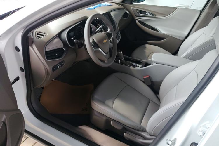 Used Chevrolet Malibu XL 2018 530T Automatic Luxury Edition Driver Seat